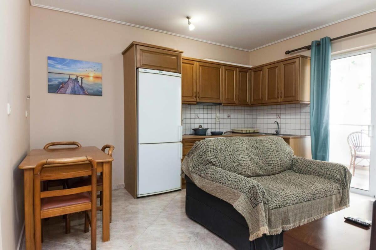 אתונה Vironas Delight 1Bd Apt With Lovely Balcony מראה חיצוני תמונה